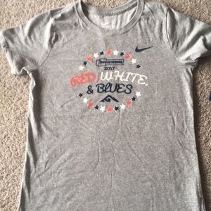 Grey Nike dri-fit shirt medium